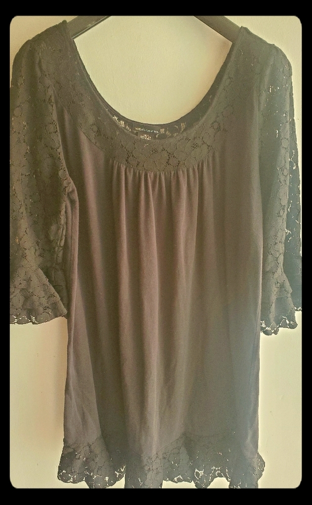 Moda International Boutique top